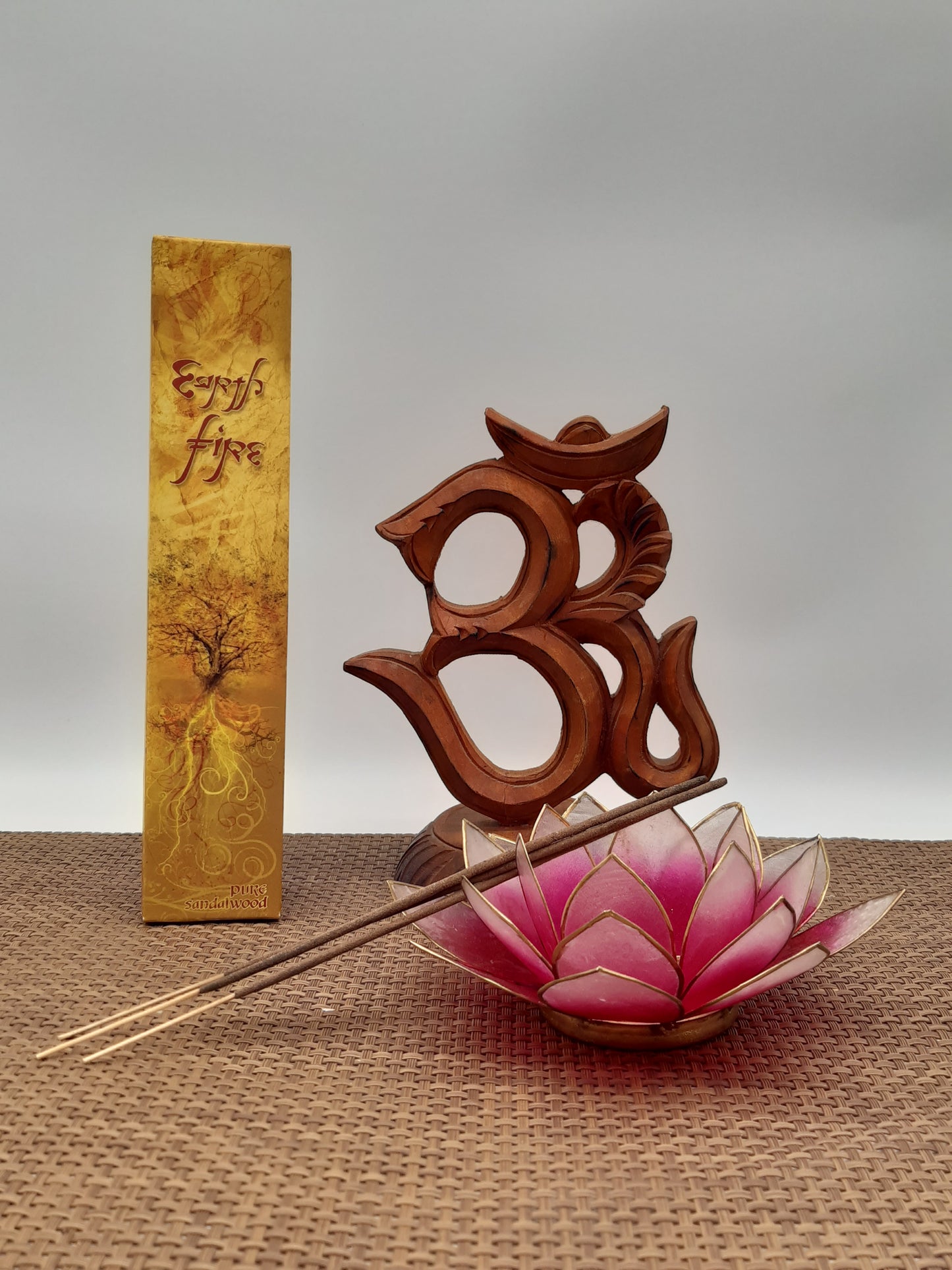 Incense sticks Earthfire "Pure Sandalwood"