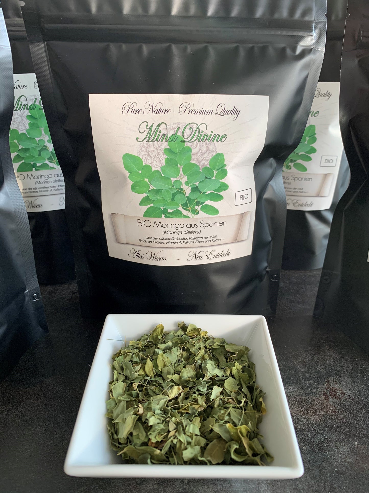 ORGANIC Moringa | roughly cut